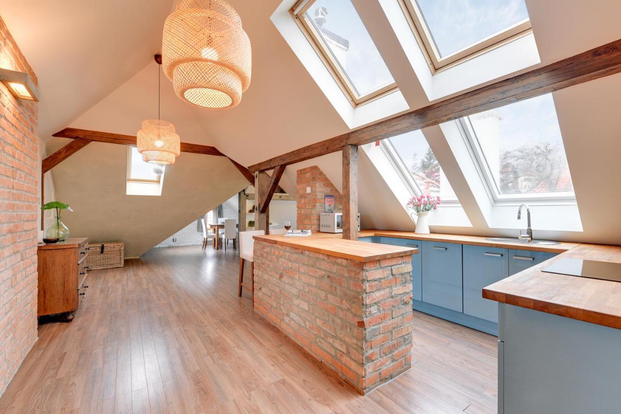 Grand Apartments - Wood Loft Apartment โซพอต ภายนอก รูปภาพ